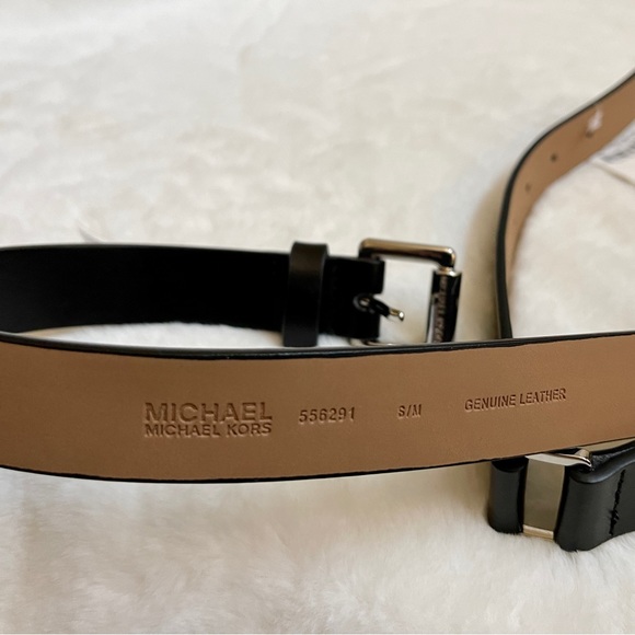 ✅NEW “Micheal Kors” Genuine Leather Belt Wallet - Picture 7 of 8